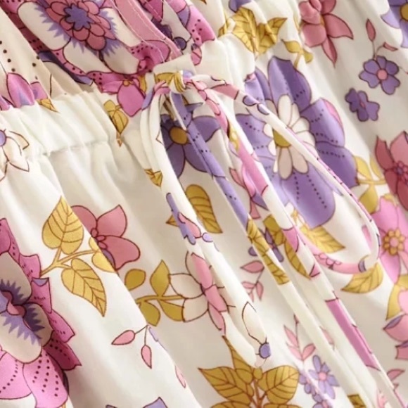 Retro Floral Bohemian Gypsy Romper - Picture 7 of 8